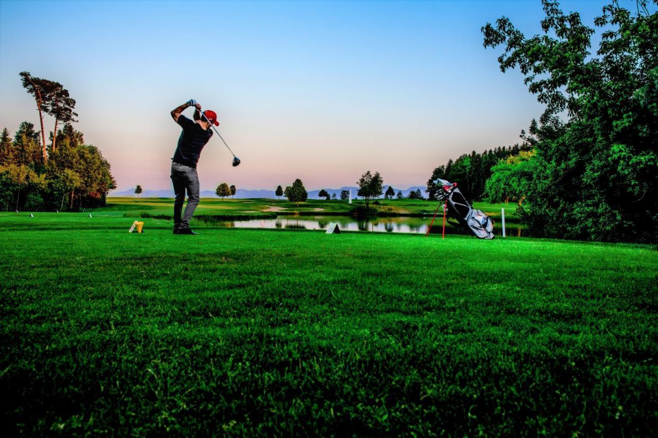 Og'S Golf Lodge Kematen an der Krems ภายนอก รูปภาพ