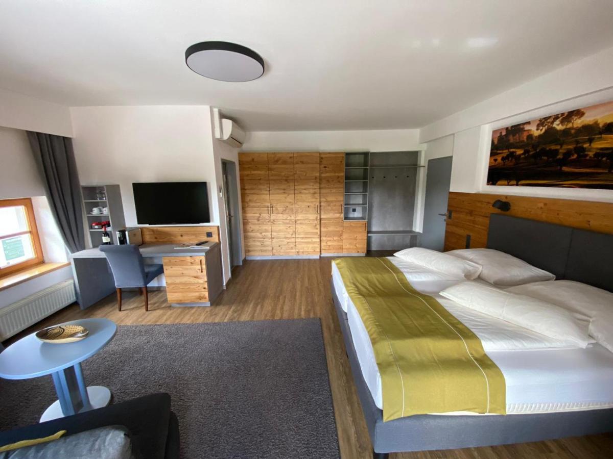 Og'S Golf Lodge Kematen an der Krems ภายนอก รูปภาพ
