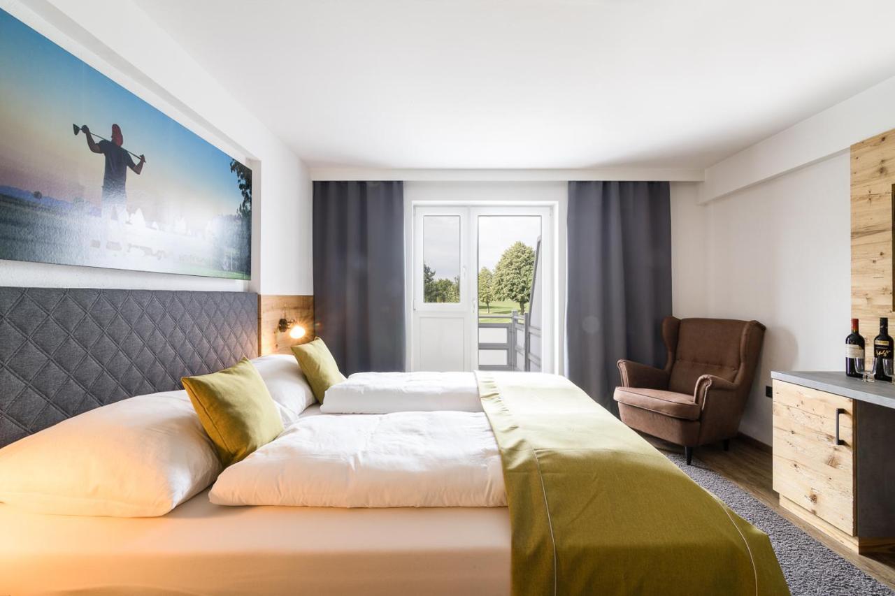 Og'S Golf Lodge Kematen an der Krems ภายนอก รูปภาพ